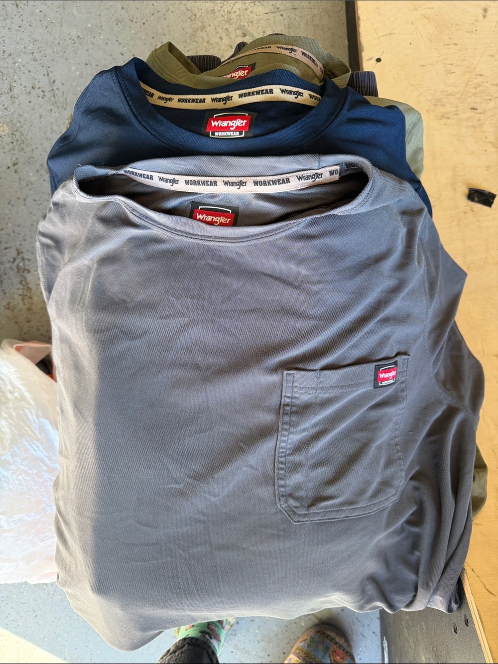 Wrangler workwear set of 3 breathable t’s 2XL - Picture 2 of 5